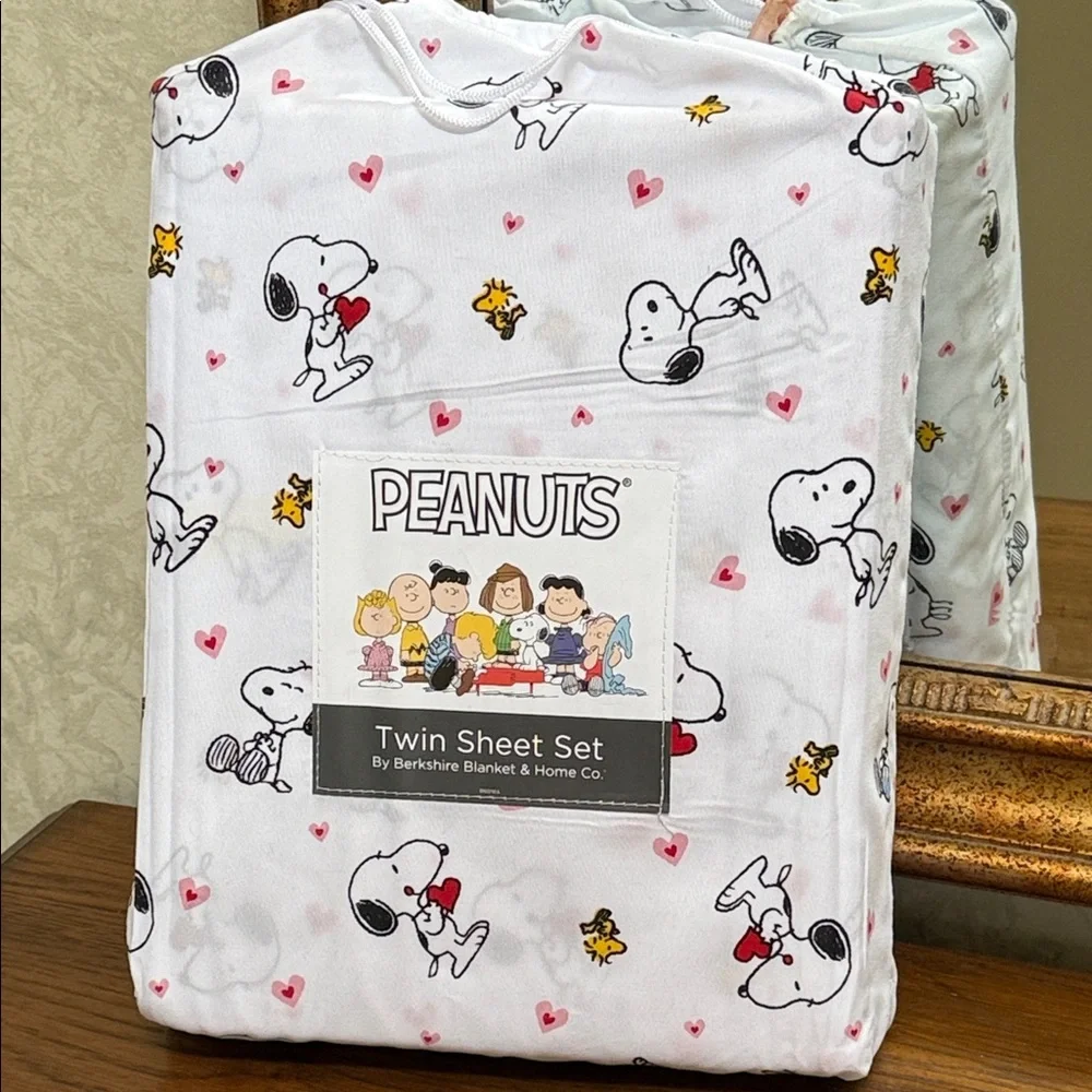 Peanuts Snoopy and Woodstock white, pink, yellow, black and red Twin Sheet Set.